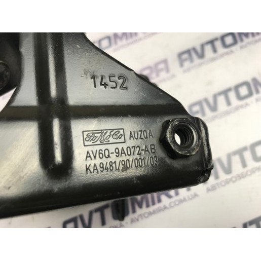 Кронштейн паливного фільтра Ford Focus 3 1.6TDCI AV6Q9A072AB